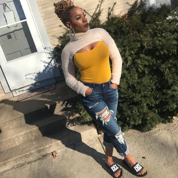 Meet your Posher, Andrea - Picture 1 of 1